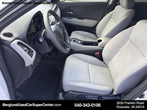Used 2022 Honda HR-V LX image 11
