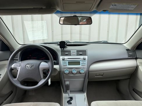 Used 2007 Toyota Camry LE FWD image 13
