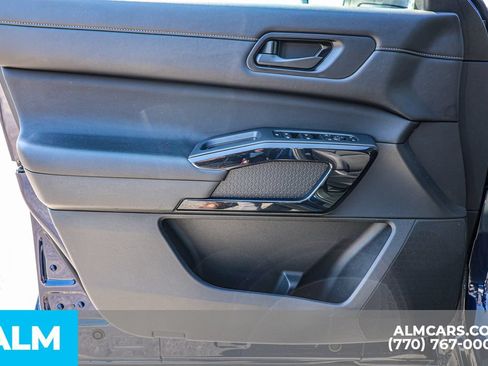 Used 2025 Nissan Pathfinder SV FWD image 48