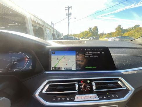 Used 2023 BMW X5 sDrive40i w/ Premium Package image 18