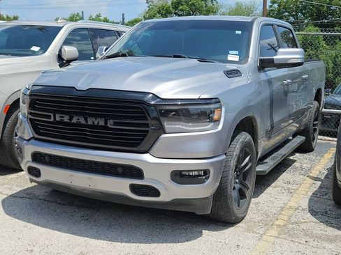 Used 2020 RAM 1500 Big Horn AWD/4WD image 3
