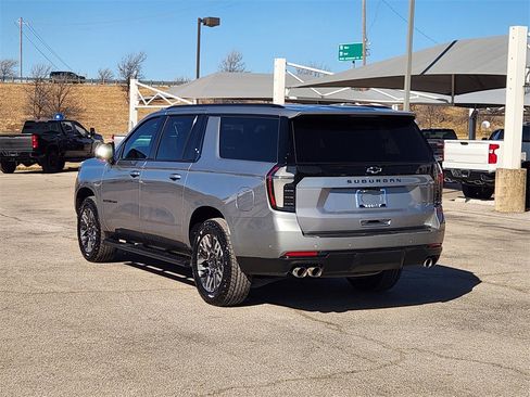 Certified 2025 Chevrolet Suburban Z71 w/ Z71 Off-Road Package image 5