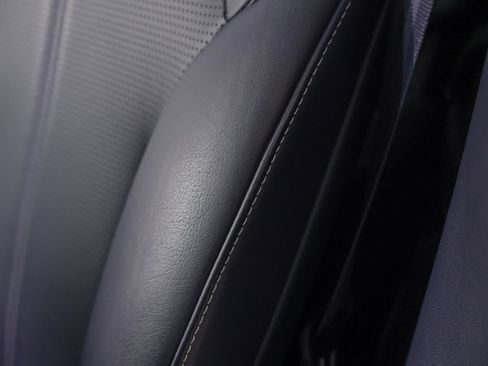 Used 2019 Bentley Bentayga AWD/4WD image 13