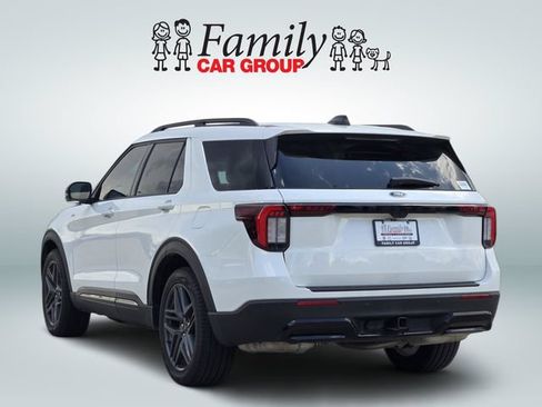 Used 2025 Ford Explorer ST-Line w/ Premium Package RWD image 3