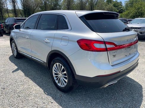 Used 2017 Lincoln MKX Select w/ Select Plus Package AWD/4WD image 7