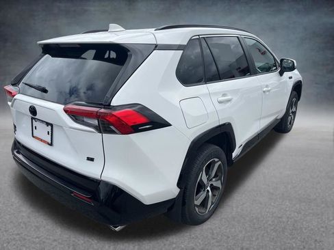 Used 2023 Toyota RAV4 SE w/ Weather & Moonroof Package AWD/4WD image 5