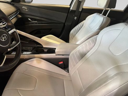 Used 2023 Hyundai Elantra Limited FWD image 9