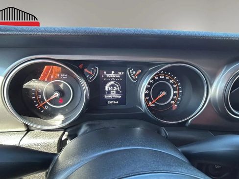 Used 2023 Jeep Gladiator Sport AWD/4WD image 10