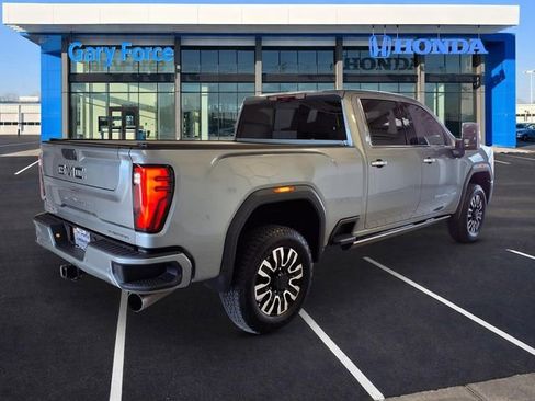 Used 2025 GMC Sierra 2500 Denali Ultimate AWD/4WD image 2
