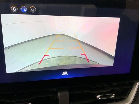 Used 2025 Chevrolet Equinox LT image 21