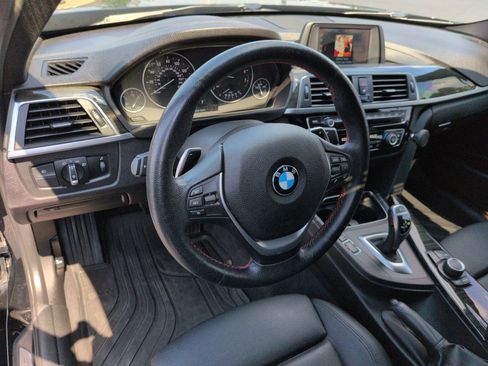 Used 2018 BMW 330i xDrive Sedan AWD/4WD image 16