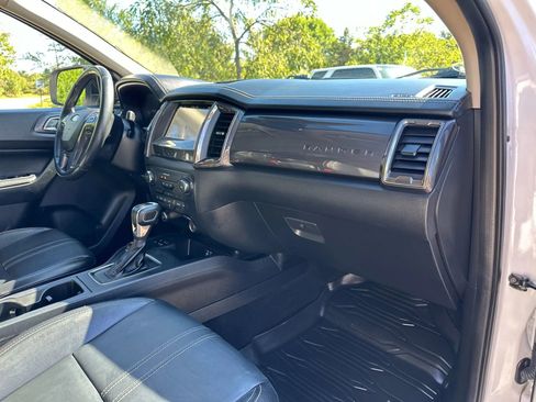 Used 2019 Ford Ranger Lariat w/ Black Appearance Package image 12