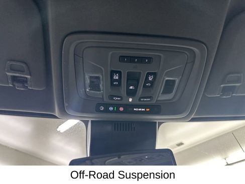 Used 2024 GMC Sierra 1500 SLT w/ SLT Premium Plus Package AWD/4WD image 46