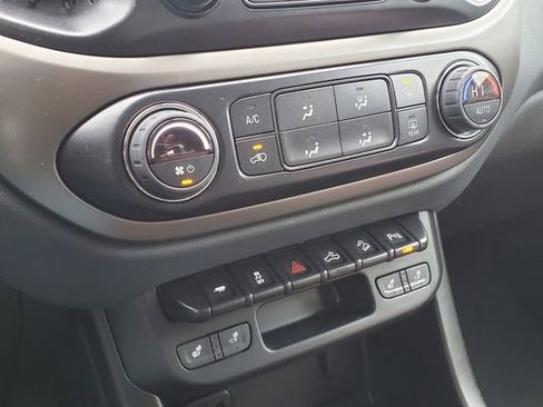 Used 2022 Chevrolet Colorado Z71 image 35