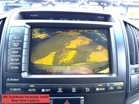 Used 2011 Toyota Land Cruiser w/ Upgrade Pkg AWD/4WD image 20