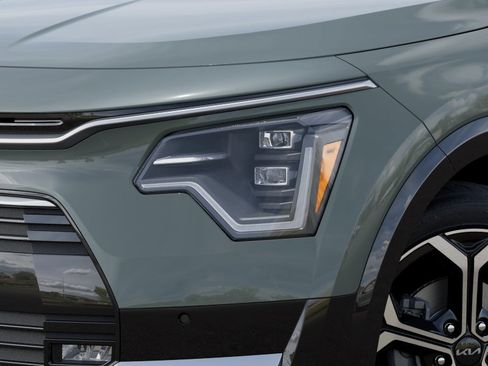New 2026 Kia Niro SX Touring image 10