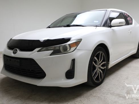 Used 2014 Scion tC FWD image 1