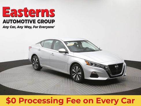 Used 2022 Nissan Altima 2.5 SV FWD image 49