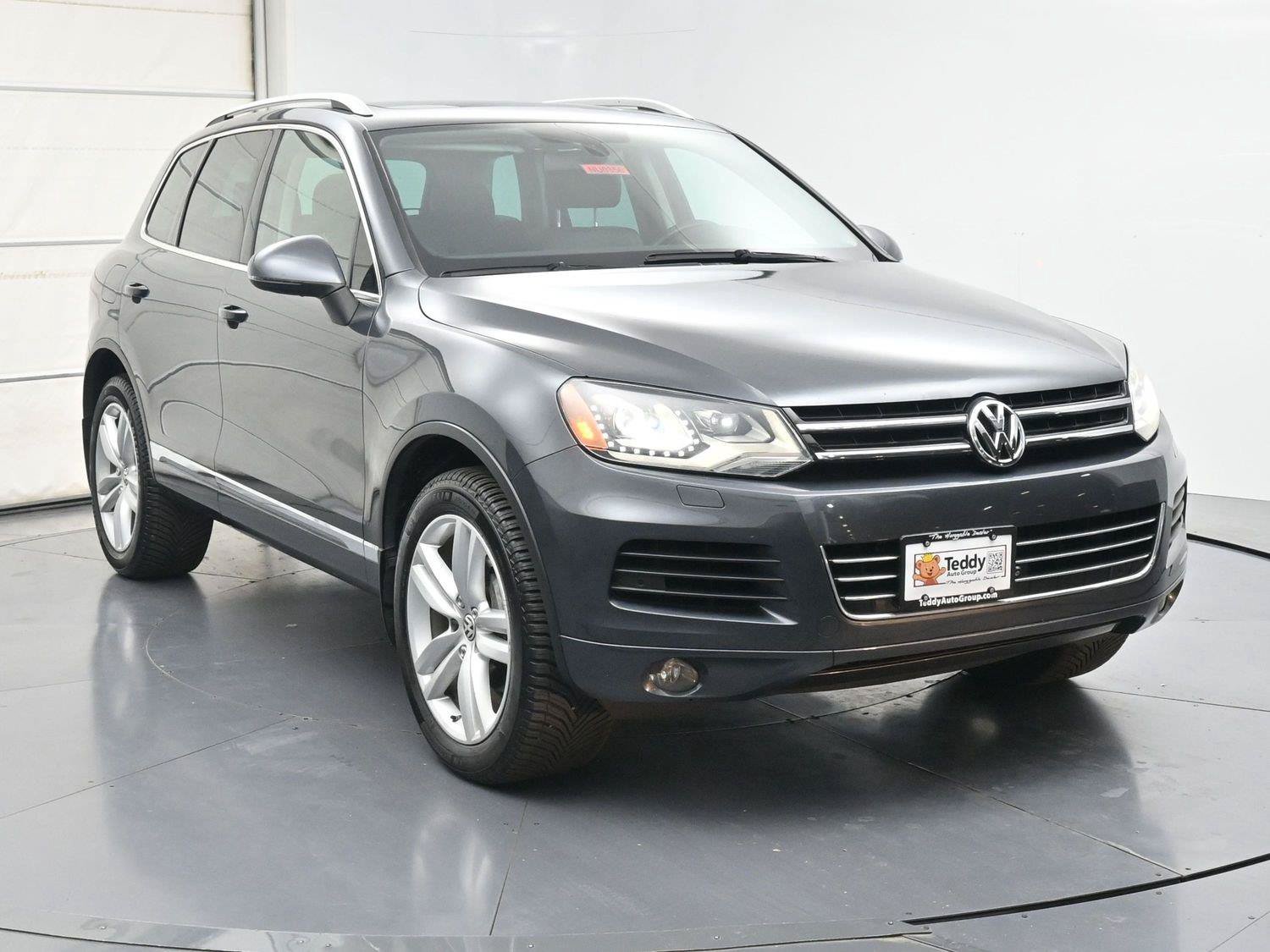 Used 2014 Volkswagen Touareg Executive AWD/4WD image 28
