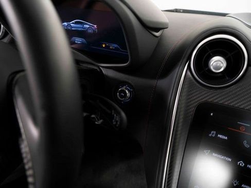 Used 2023 McLaren GT image 21