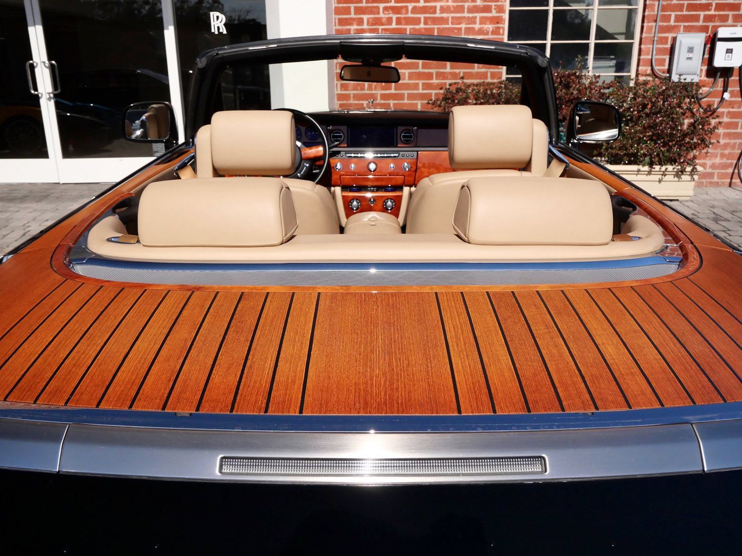 Certified 2013 Rolls-Royce Phantom Drophead Coupe RWD image 30