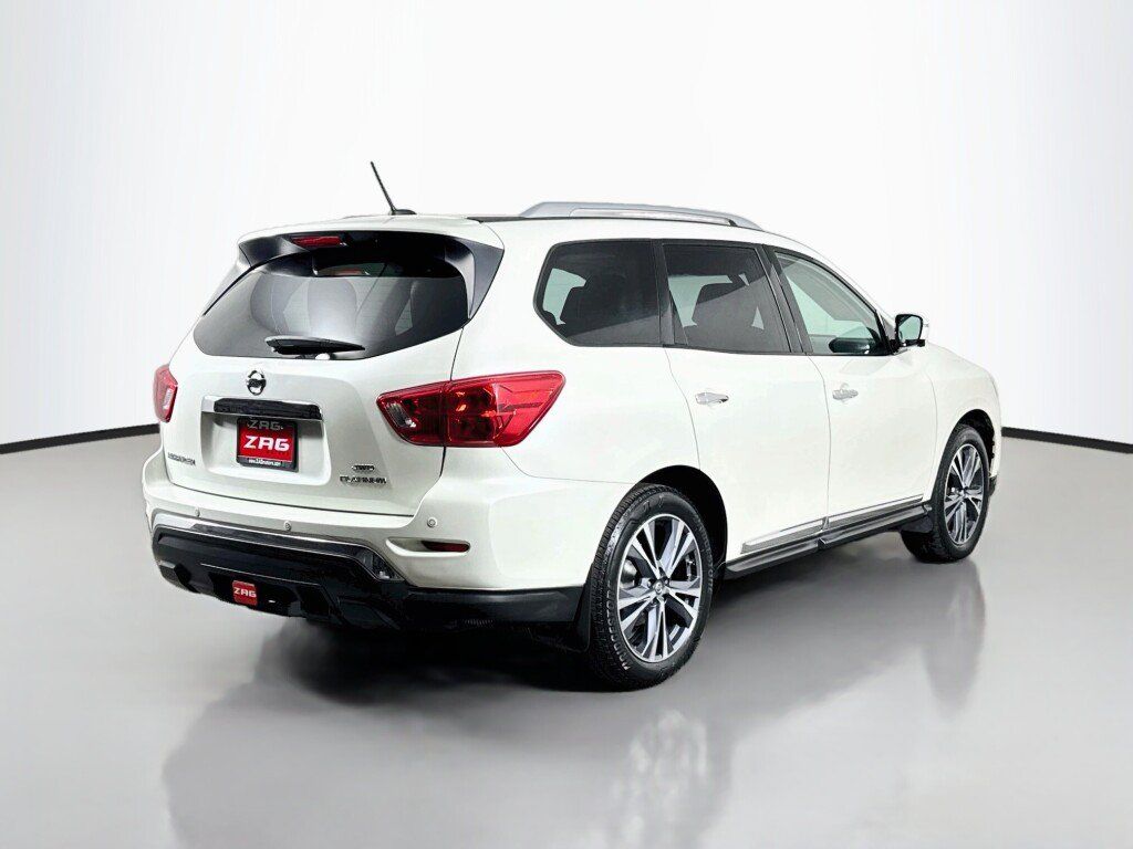 Used 2017 Nissan Pathfinder Platinum AWD/4WD image 5