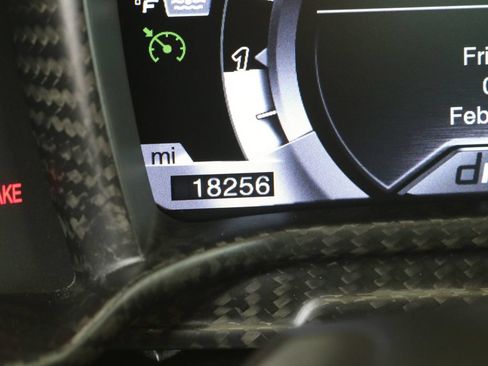 Used 2015 Alfa Romeo 4C Launch Edition w/ Convenience Group RWD image 15