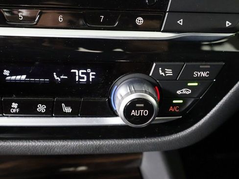 Used 2022 BMW 530i xDrive 530i xDrive w/ Premium Package image 50