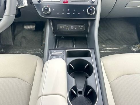 New 2026 Hyundai Sonata SEL FWD image 23