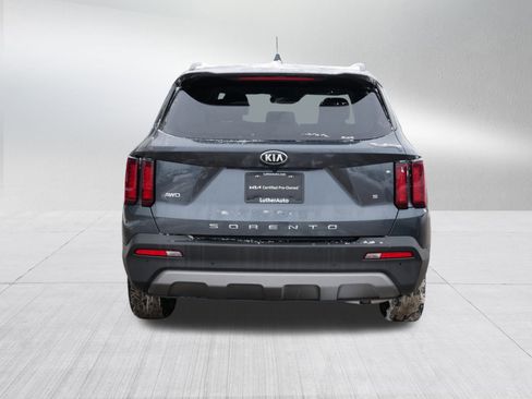 Certified 2021 Kia Sorento S w/ Panoramic Sunroof Package image 6