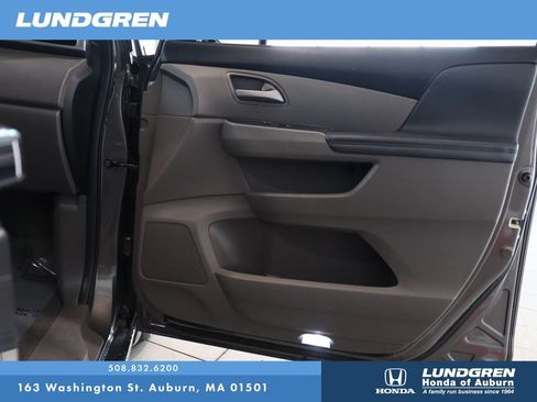 Used 2012 Honda Odyssey Touring image 16
