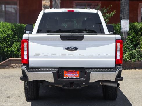 Used 2024 Ford F250 XLT AWD/4WD image 7