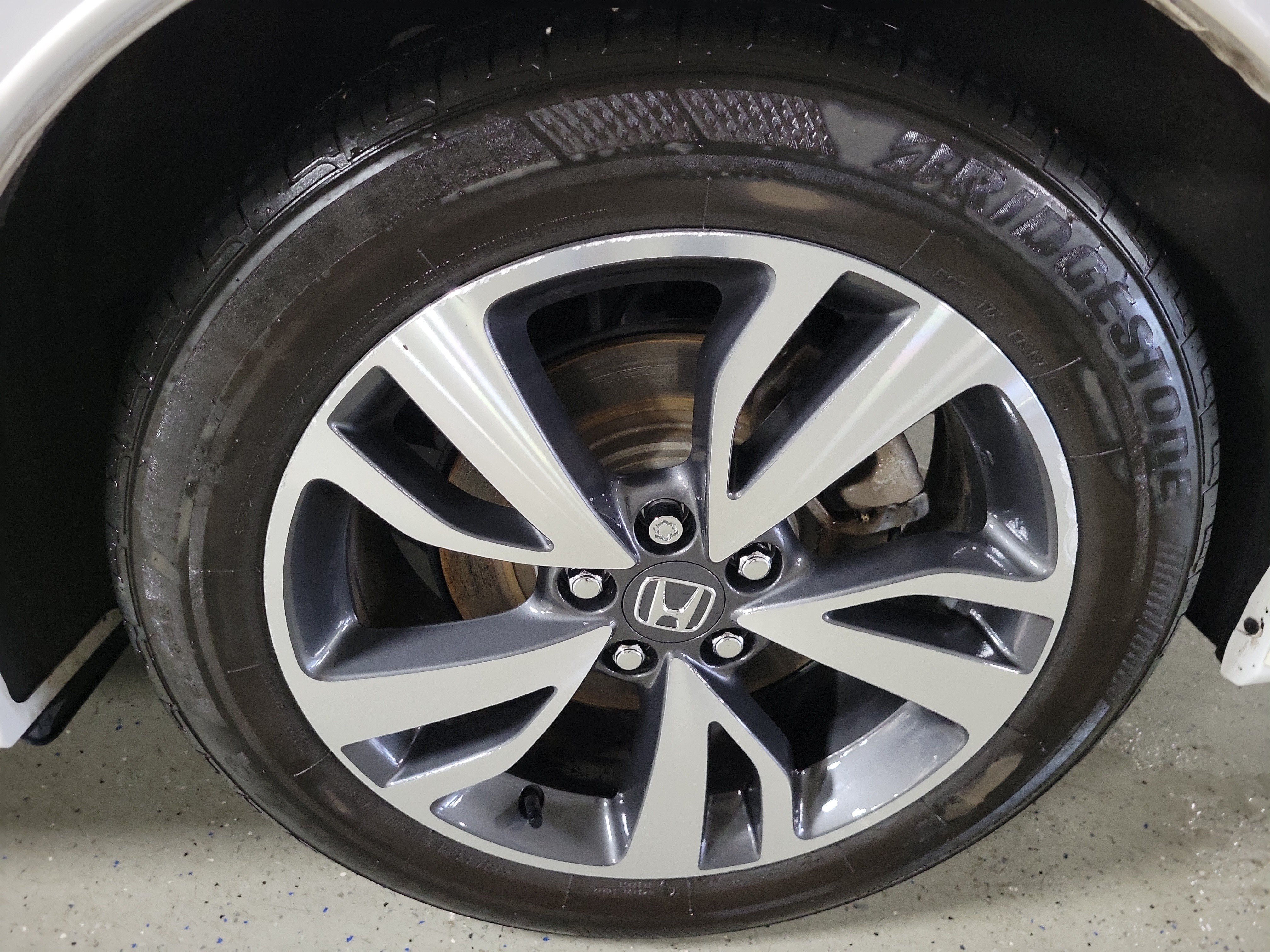 Certified 2024 Honda Odyssey Touring image 8