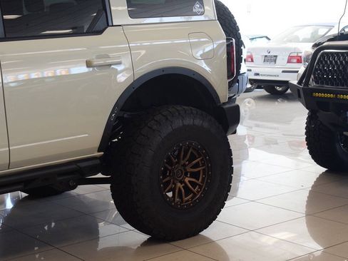 Used 2025 Ford Bronco Outer Banks AWD/4WD image 35