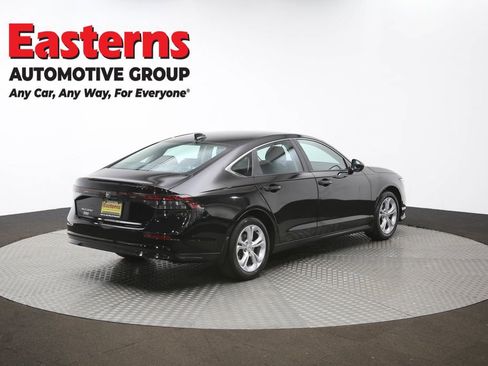 Used 2025 Honda Accord LX image 40