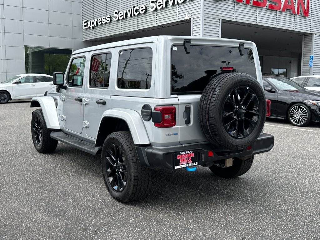 Used 2022 Jeep Wrangler Unlimited Sahara w/ Cold Weather Group AWD/4WD image 4