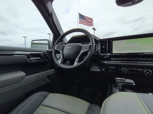 New 2026 Chevrolet Silverado 1500 ZR2 w/ Dark Appearance Package AWD/4WD image 7