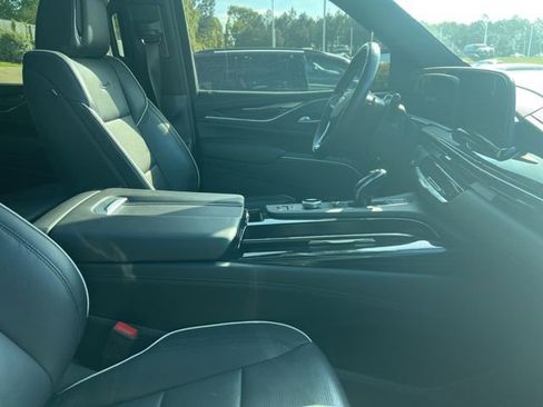 Used 2024 Cadillac Escalade Sport image 15