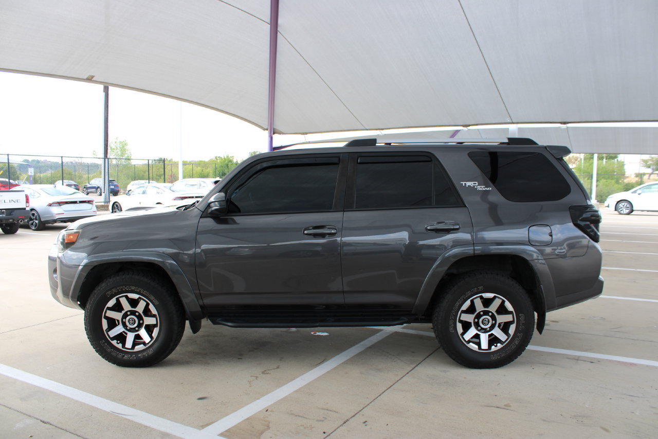 Used 2018 Toyota 4Runner TRD Off-Road AWD/4WD image 15