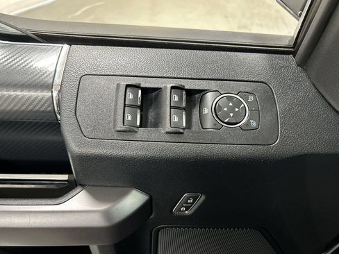 Used 2019 Ford F150 XLT w/ Equipment Group 302A Luxury AWD/4WD image 11