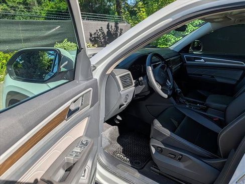 Used 2023 Volkswagen Atlas SE w/ Panoramic Sunroof Package FWD image 29