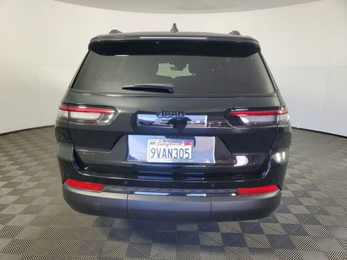 Used 2025 Jeep Grand Cherokee L Altitude image 5