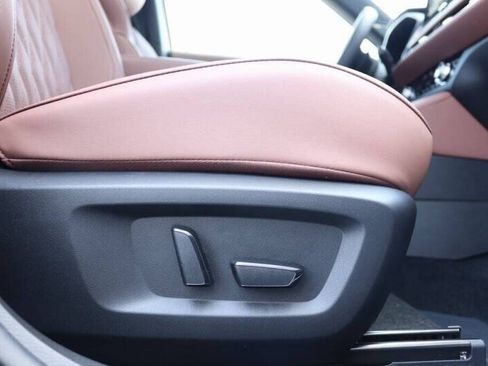 New 2026 Mitsubishi Outlander SEL image 8