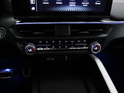 Certified 2024 Acura ZDX Type S AWD/4WD image 30