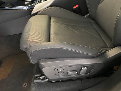 Used 2025 BMW X3 xDrive30i w/ Premium Package image 13