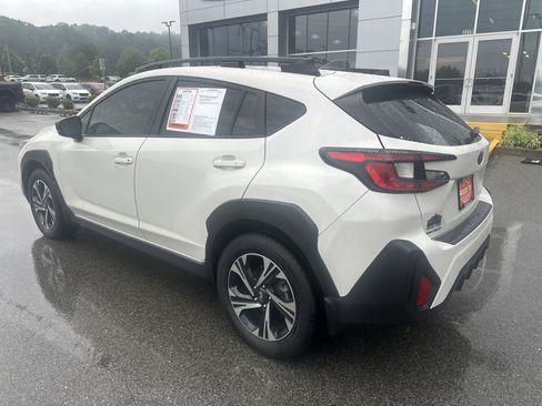 Used 2024 Subaru Crosstrek 2.0i Premium AWD/4WD image 10