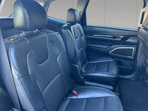 Used 2023 Kia Telluride S image 18