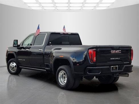 Used 2023 GMC Sierra 3500 Denali w/ Denali Ultimate Package image 6