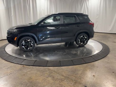 Certified 2025 Kia Seltos S image 6