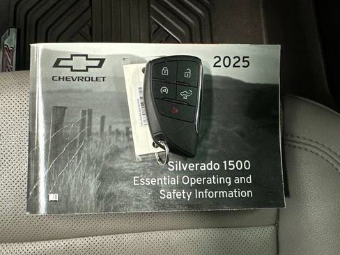 Used 2025 Chevrolet Silverado 1500 LTZ w/ LTZ Premium Package AWD/4WD image 40